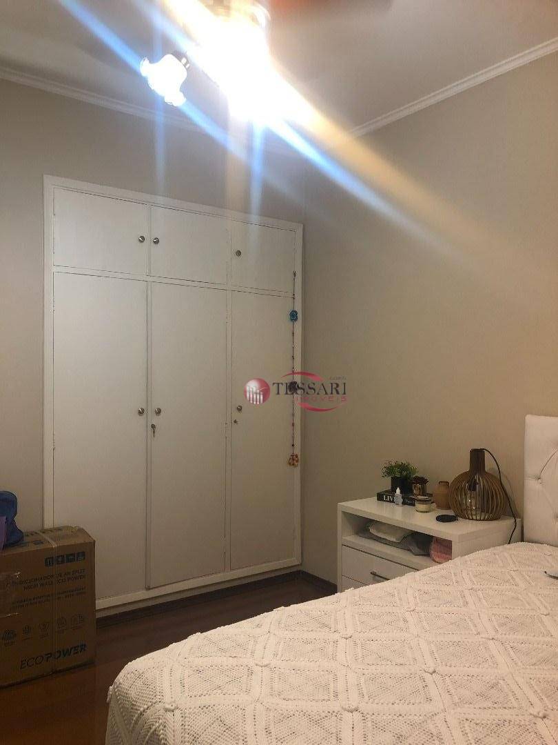 Apartamento à venda com 3 quartos, 137m² - Foto 19