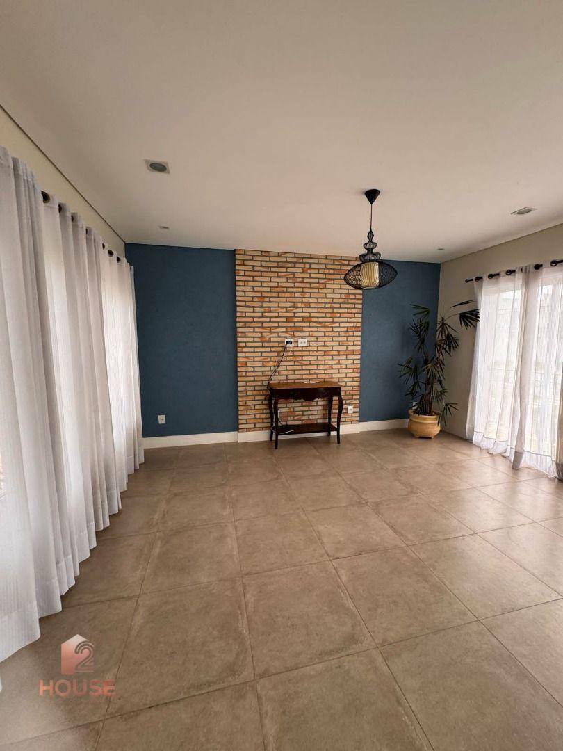 Casa de Condomínio para alugar com 2 quartos, 300m² - Foto 3