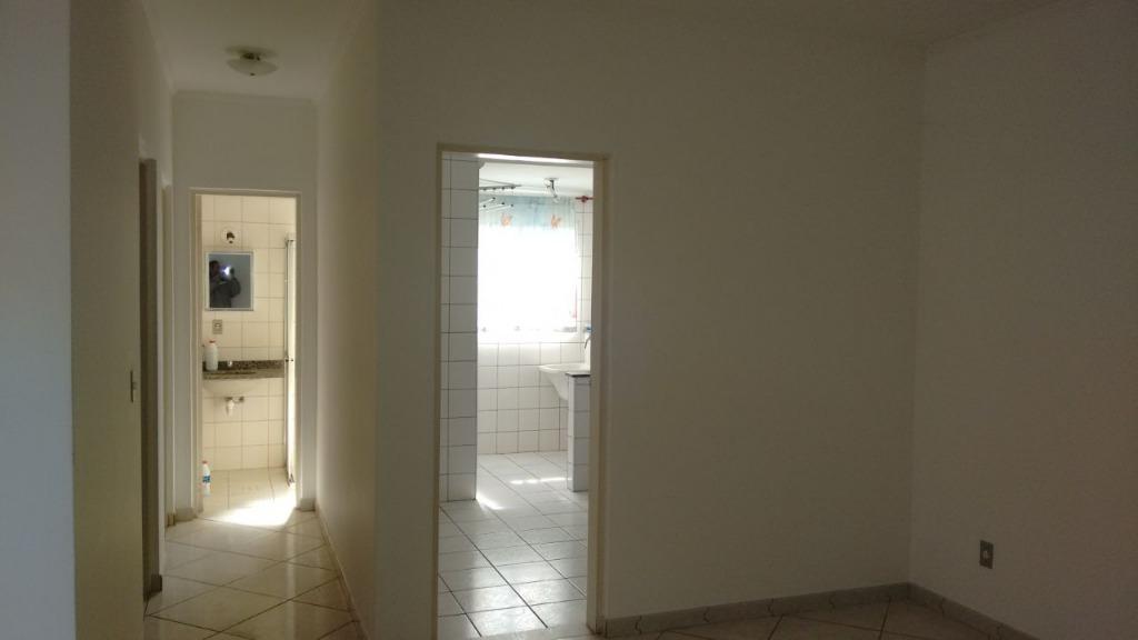 Apartamento à venda com 2 quartos, 40m² - Foto 14