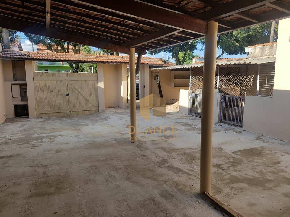 Casa à venda com 2 quartos, 200m² - Foto 1