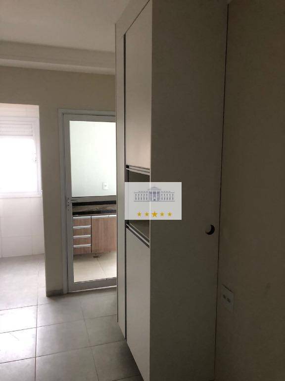 Apartamento à venda com 2 quartos, 75m² - Foto 10