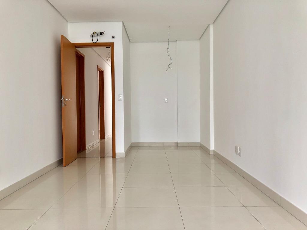 Apartamento à venda com 3 quartos, 150m² - Foto 7