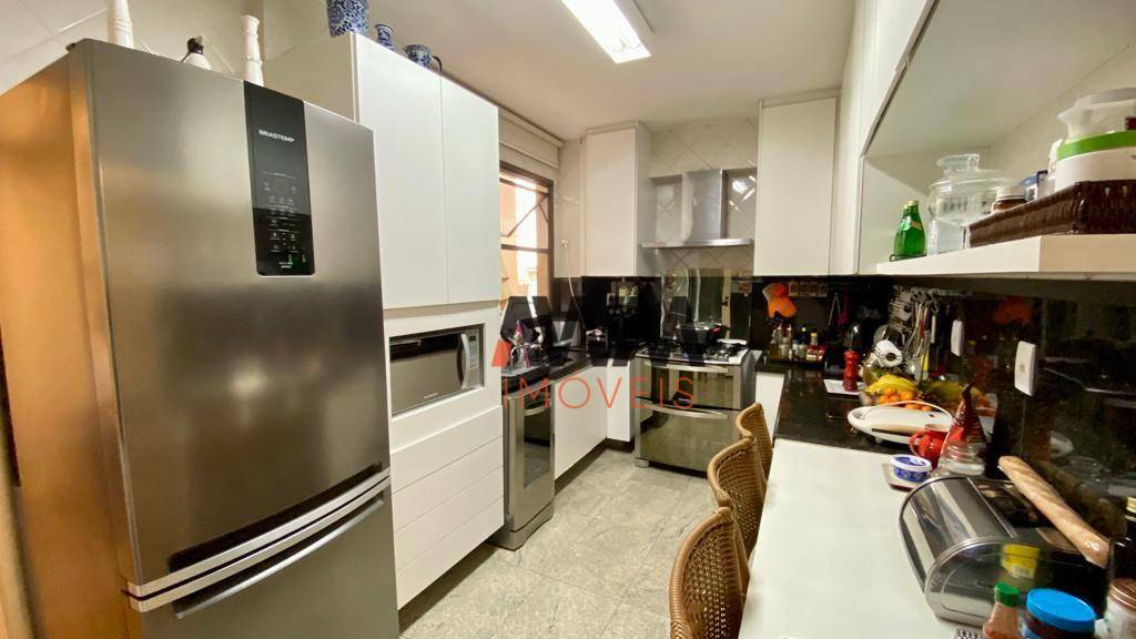 Apartamento à venda com 3 quartos, 172m² - Foto 13