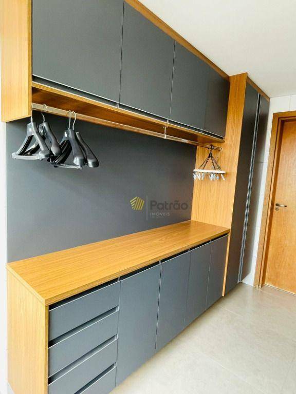 Apartamento à venda com 3 quartos, 158m² - Foto 9