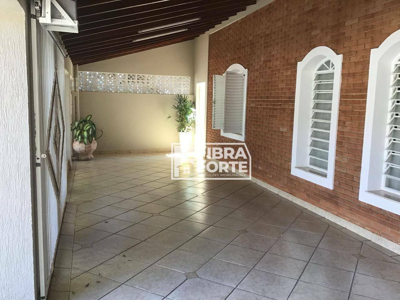 Casa, 3 quartos, 249 m² - Foto 3