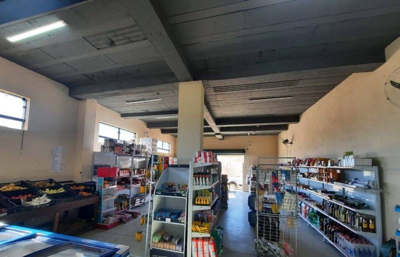 Depósito-Galpão-Armazém à venda, 210m² - Foto 1