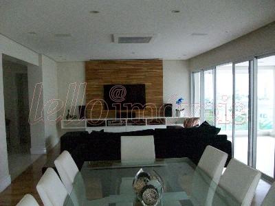 Apartamento à venda com 3 quartos, 233m² - Foto 1