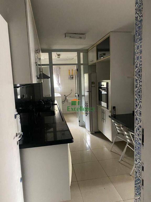 Apartamento à venda com 3 quartos, 136m² - Foto 7