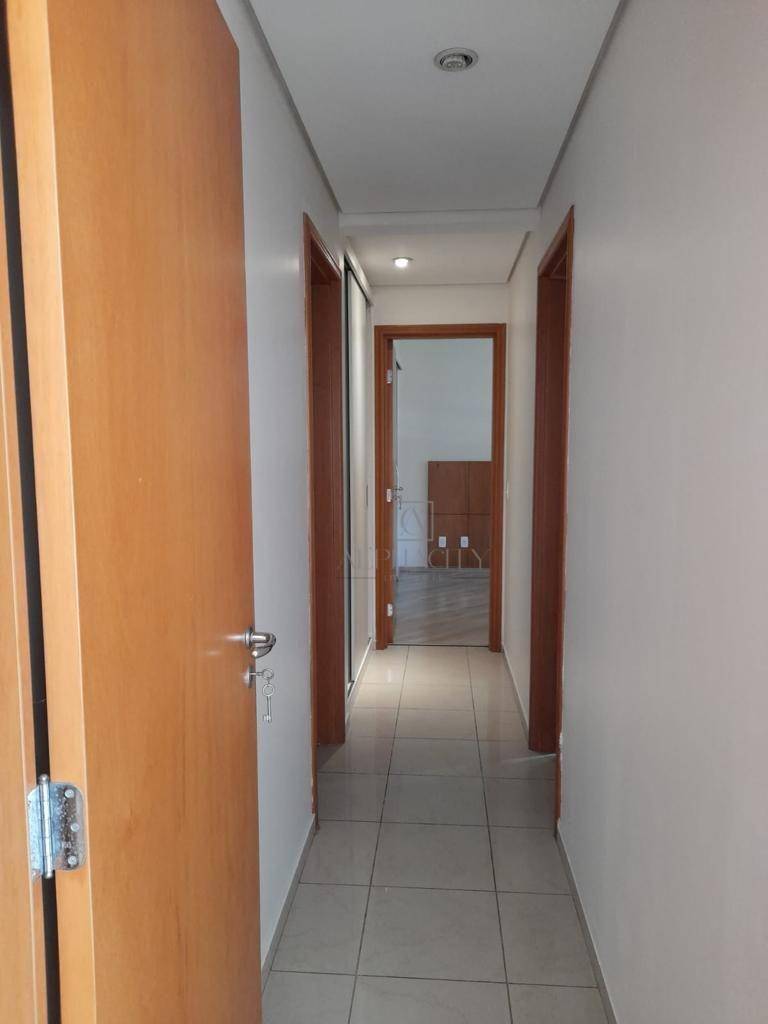 Apartamento para alugar com 3 quartos, 139m² - Foto 12