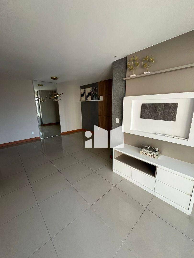 Apartamento à venda com 3 quartos, 105m² - Foto 3