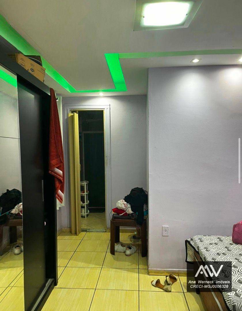 Casa à venda com 2 quartos, 150m² - Foto 8