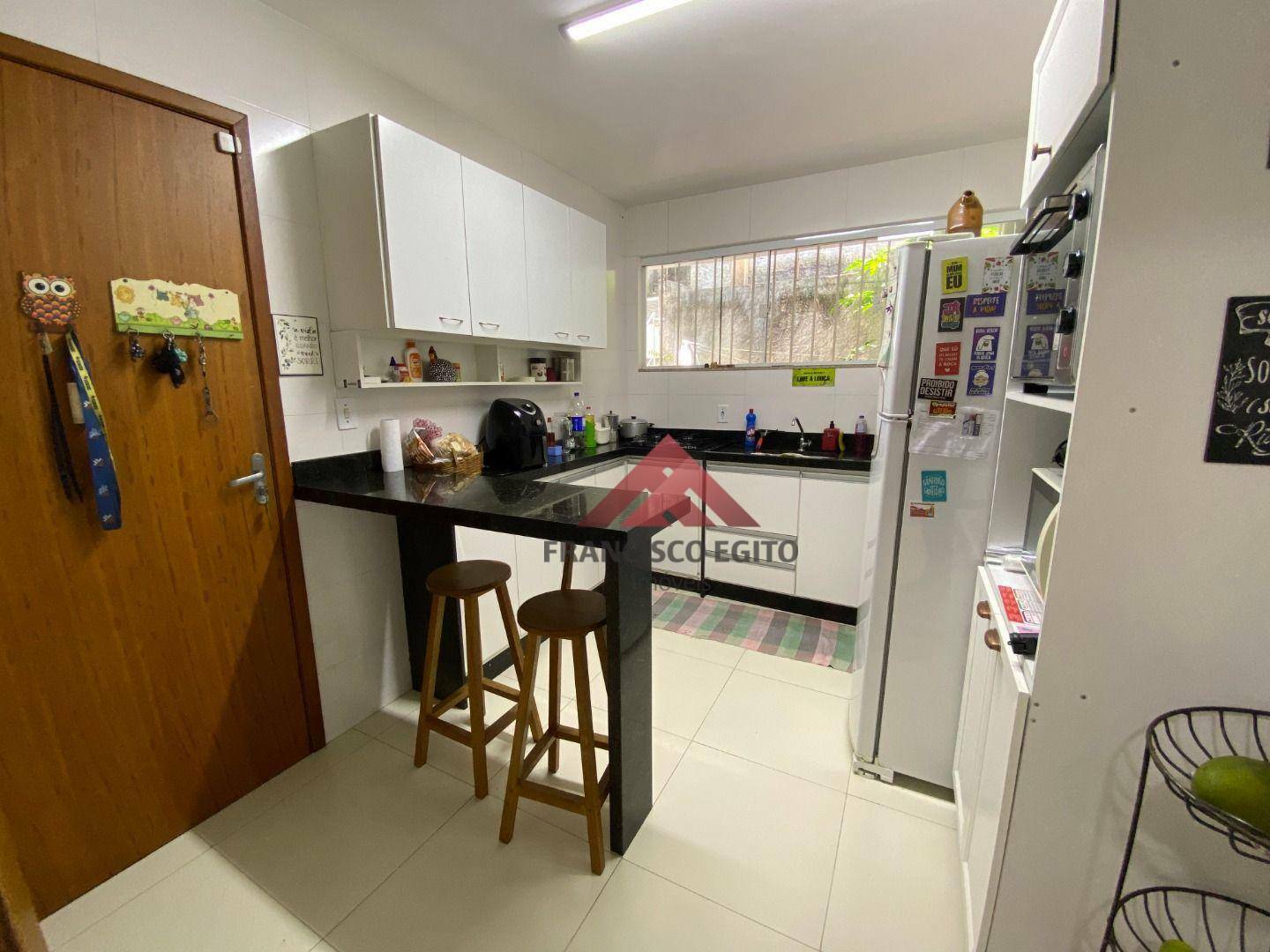 Casa à venda com 2 quartos, 190m² - Foto 10