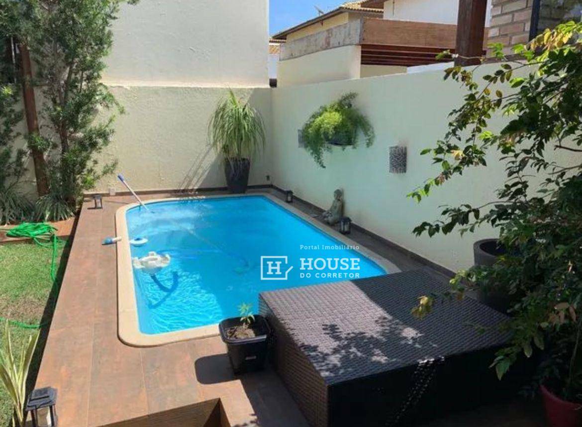 Casa de Condomínio à venda com 3 quartos, 150m² - Foto 1