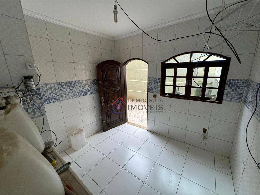 Sobrado à venda com 4 quartos, 264m² - Foto 9