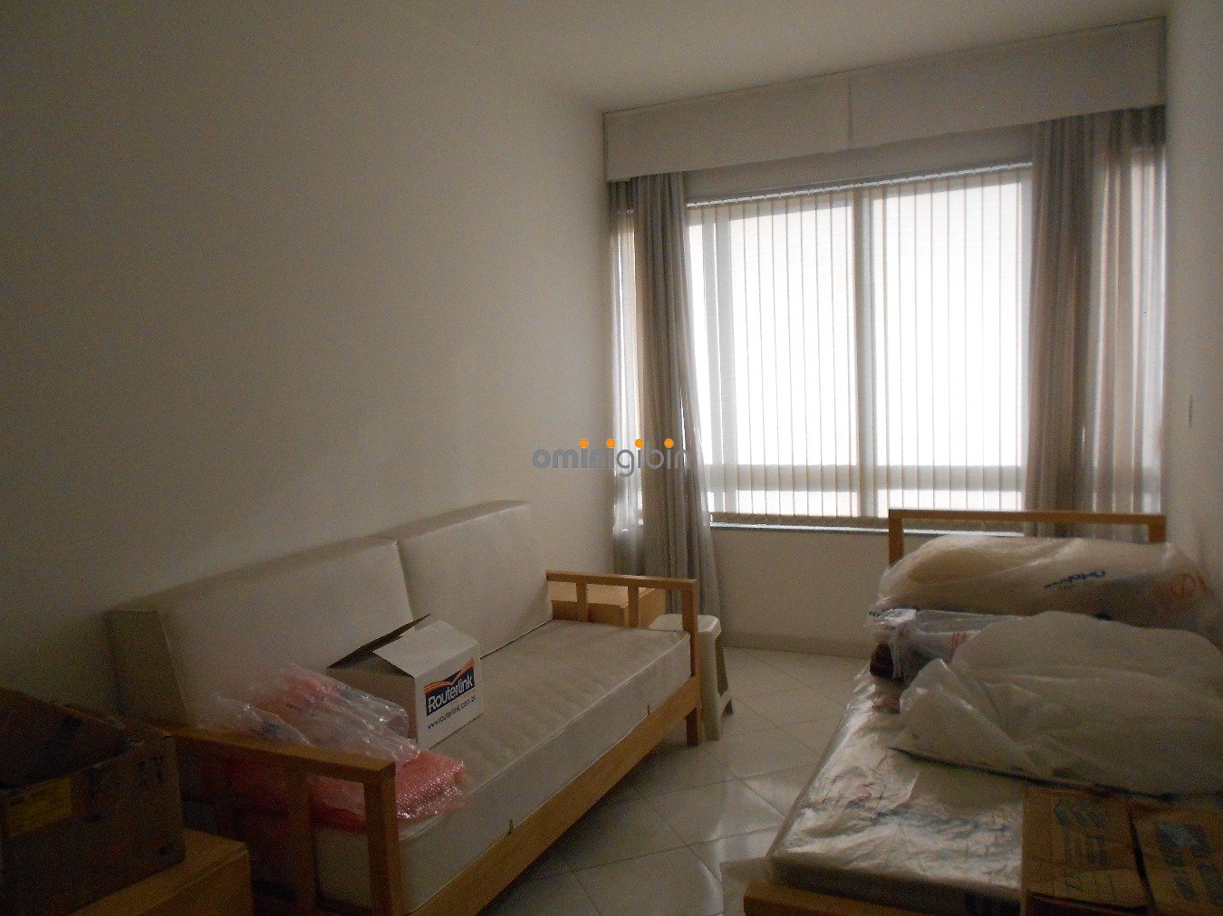 Apartamento à venda com 3 quartos, 175m² - Foto 2