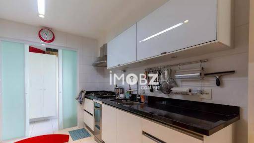 Apartamento à venda com 3 quartos, 146m² - Foto 17