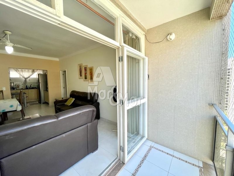 Apartamento à venda com 3 quartos, 140m² - Foto 3