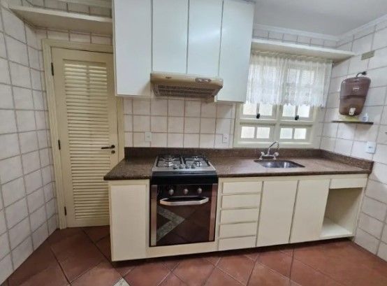 Sobrado à venda e aluguel com 3 quartos, 256m² - Foto 11