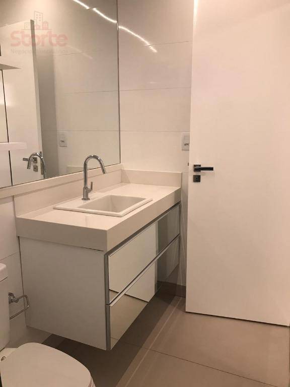 Apartamento à venda com 4 quartos, 216m² - Foto 11