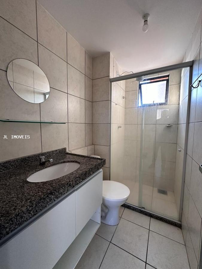 Apartamento para alugar com 3 quartos, 75m² - Foto 11