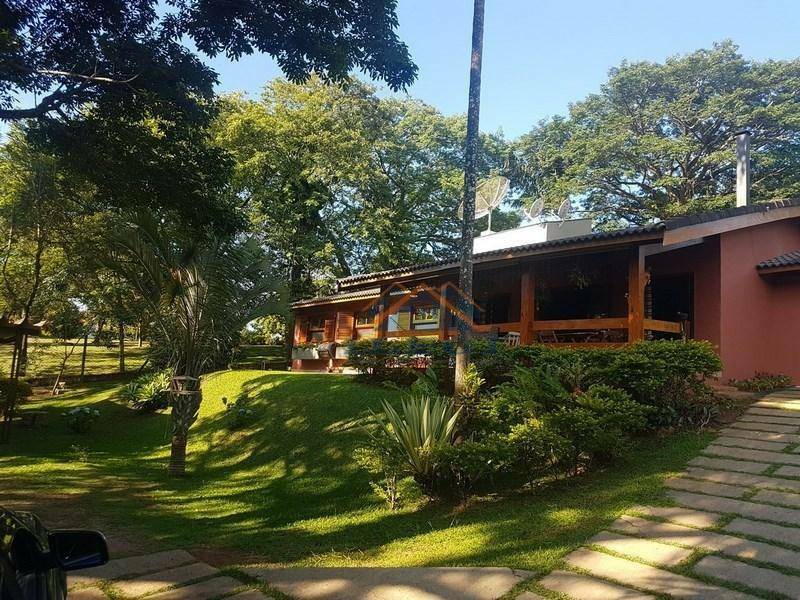 Casa de Condomínio à venda e aluguel com 3 quartos, 220m² - Foto 4