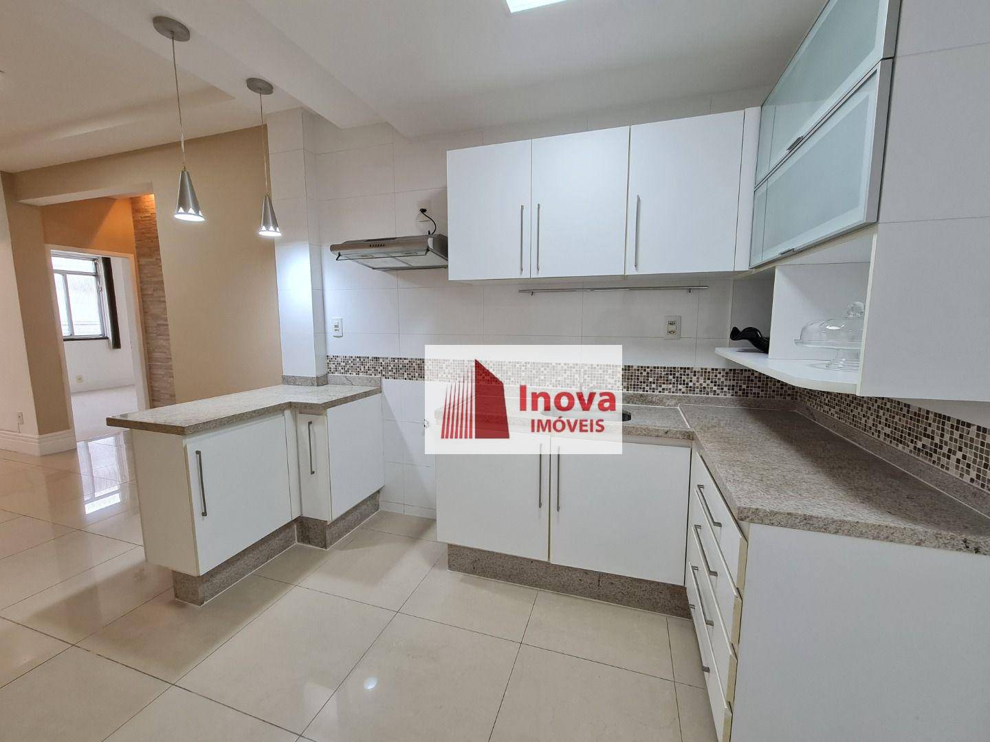 Apartamento à venda com 3 quartos, 140m² - Foto 8