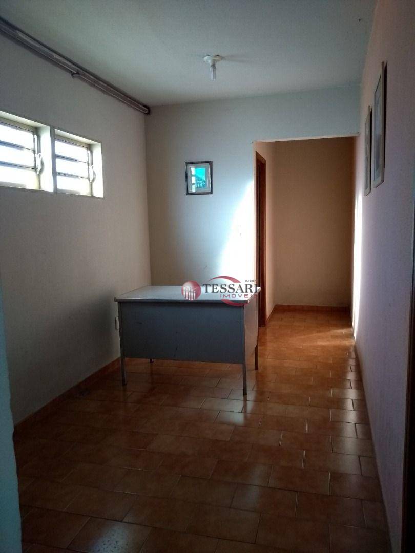 Casa para alugar com 3 quartos, 500m² - Foto 13