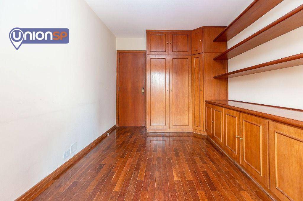 Apartamento à venda com 4 quartos, 204m² - Foto 11