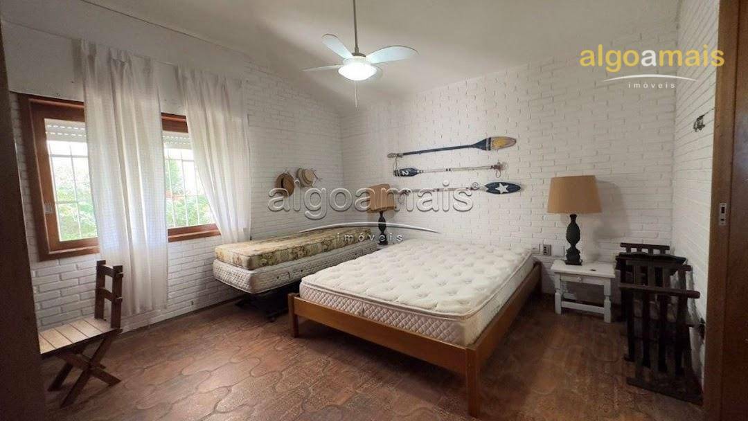 Casa à venda com 5 quartos, 300m² - Foto 23