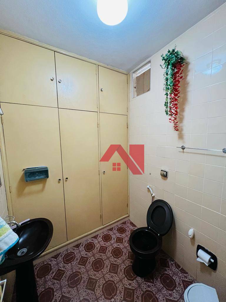 Casa à venda com 5 quartos, 197m² - Foto 4