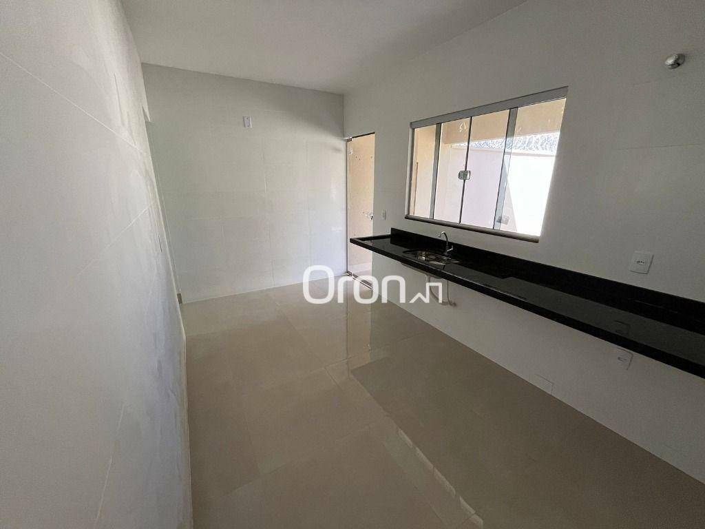 Casa à venda com 3 quartos, 98m² - Foto 3