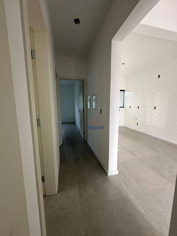 Casa à venda com 3 quartos, 74m² - Foto 7