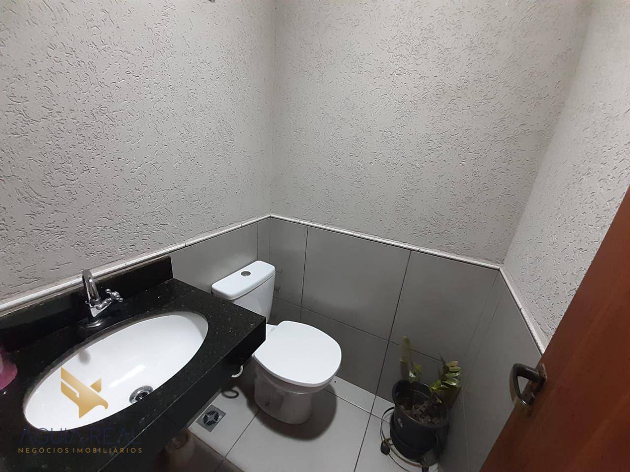 Casa à venda com 3 quartos, 238m² - Foto 21