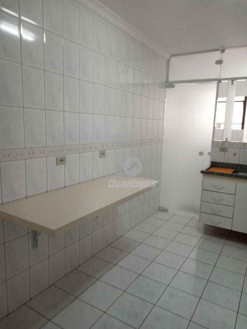 Apartamento para alugar com 3 quartos, 95m² - Foto 10