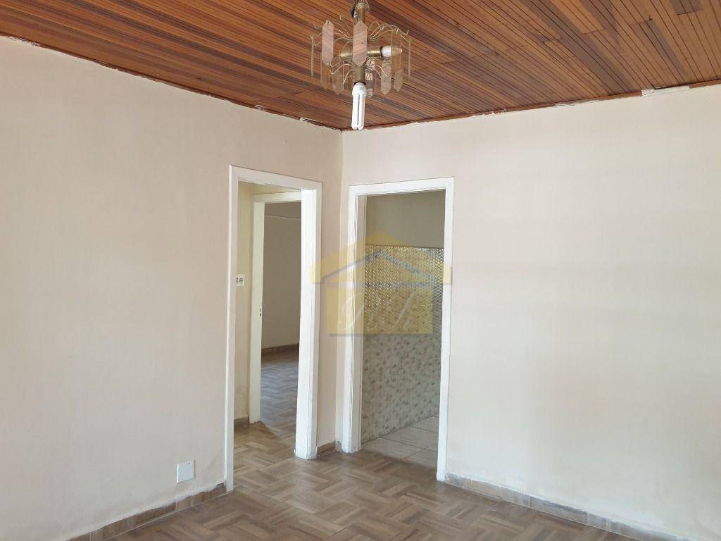 Casa à venda com 2 quartos, 130m² - Foto 4