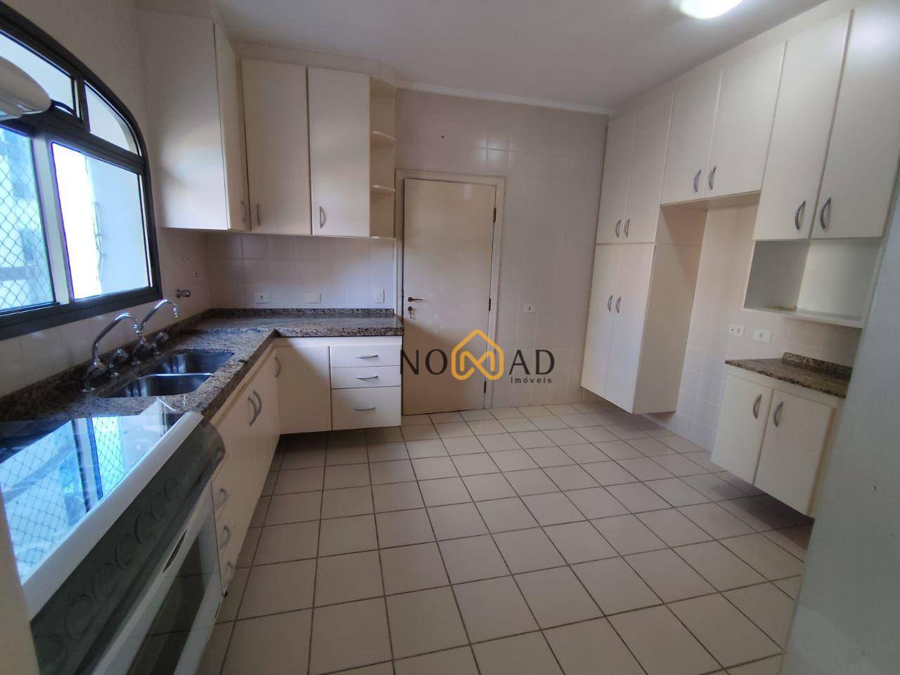 Apartamento à venda com 4 quartos, 219m² - Foto 23