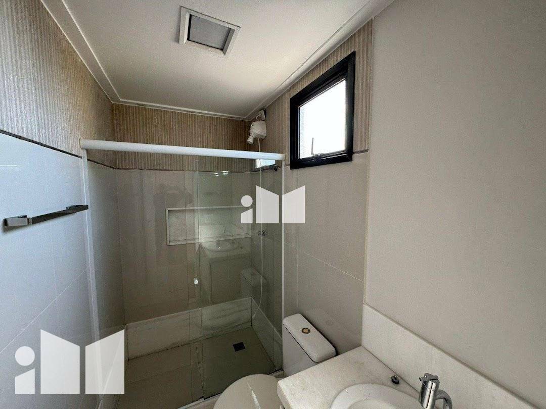 Cobertura à venda com 3 quartos, 250m² - Foto 32