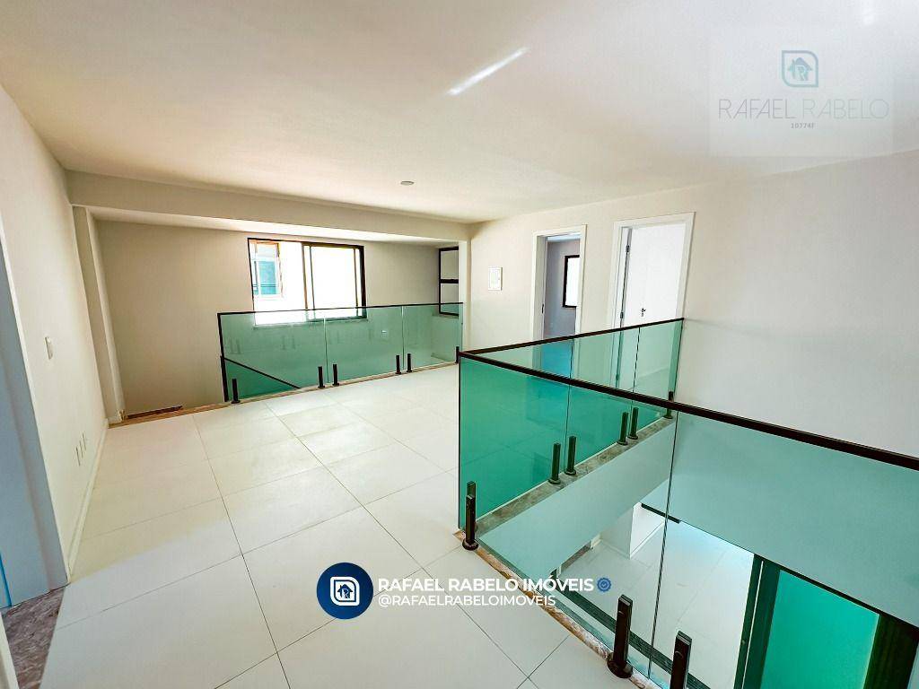 Casa de Condomínio à venda com 3 quartos, 246m² - Foto 4
