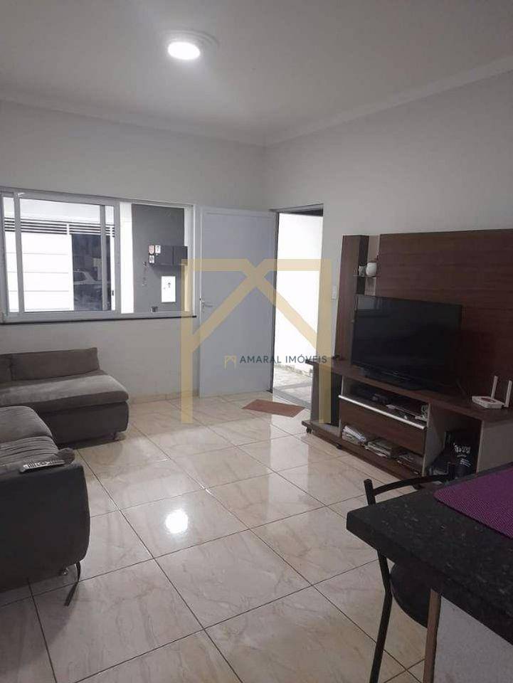 Casa à venda com 2 quartos, 120m² - Foto 8