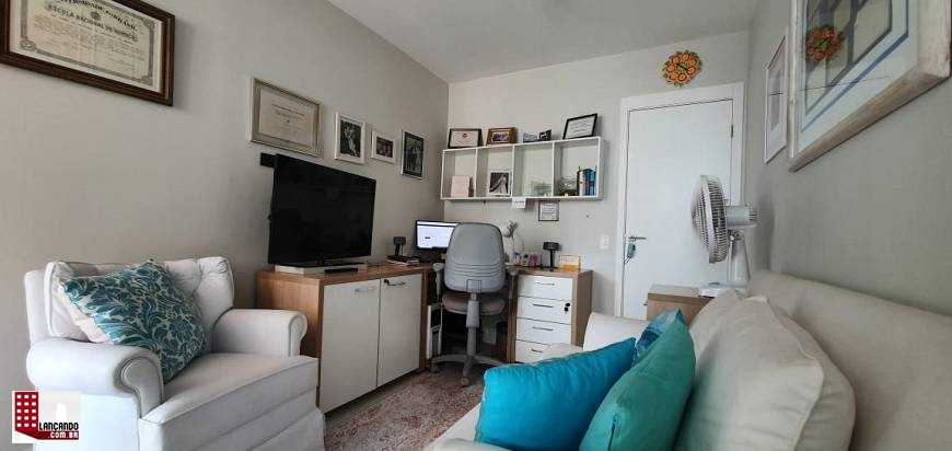 Apartamento à venda com 4 quartos, 225m² - Foto 7