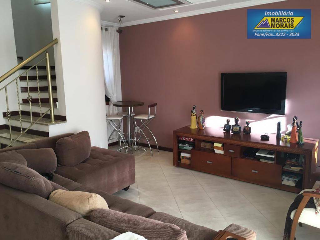 Casa à venda com 3 quartos, 234m² - Foto 2