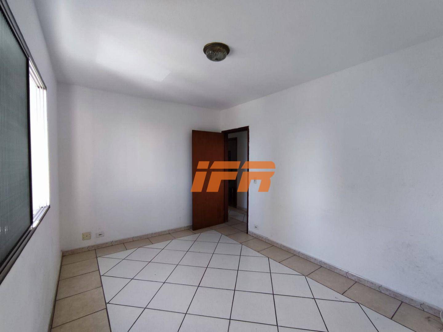 Apartamento à venda com 3 quartos, 143m² - Foto 24