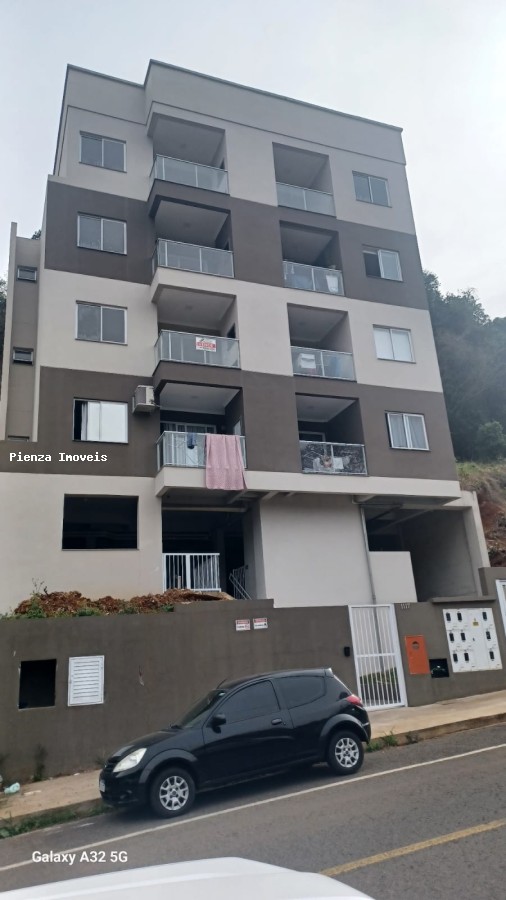 Apartamento à venda com 3 quartos, 80m² - Foto 1
