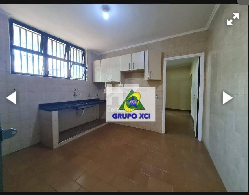 Casa à venda com 3 quartos, 180m² - Foto 7