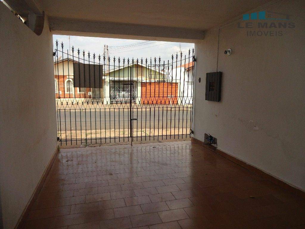 Casa à venda com 2 quartos, 122m² - Foto 3