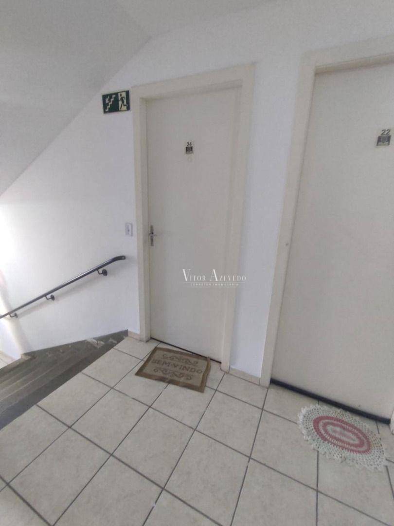 Apartamento à venda com 2 quartos, 44m² - Foto 2