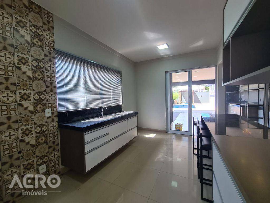 Casa de Condomínio à venda e aluguel com 3 quartos, 210m² - Foto 12