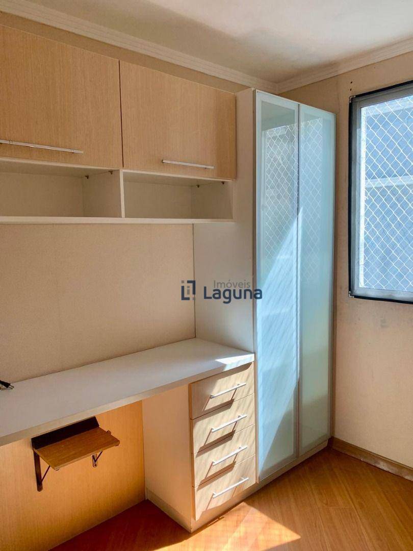 Apartamento para alugar com 2 quartos, 103m² - Foto 9