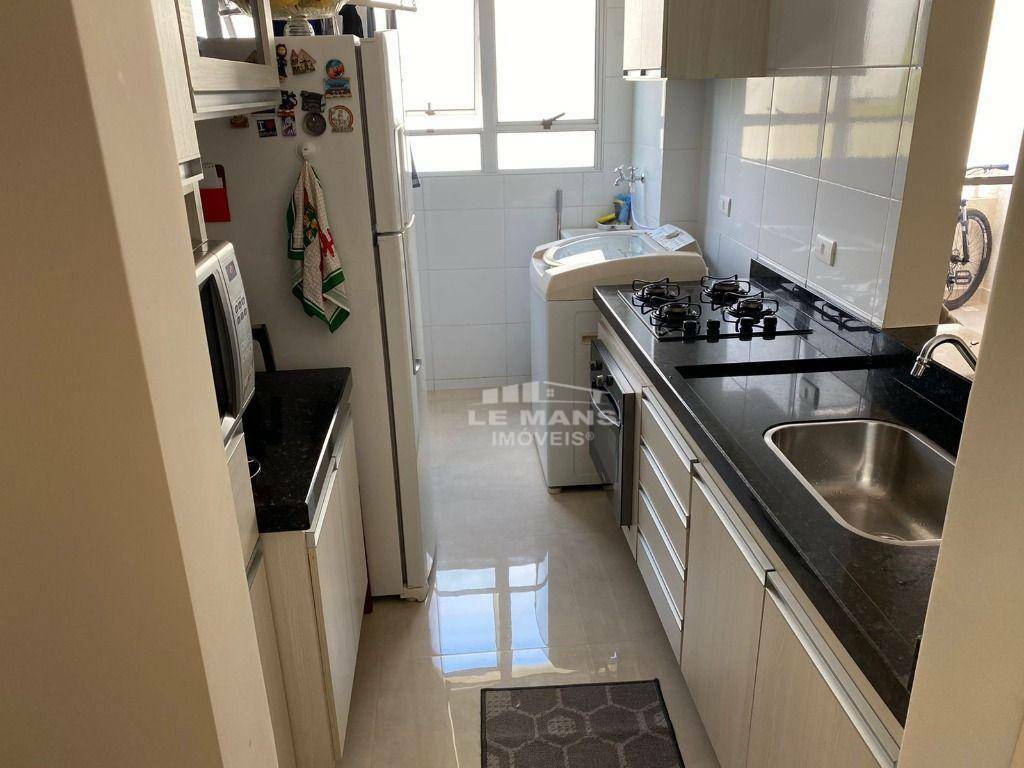 Apartamento à venda com 2 quartos, 55m² - Foto 4