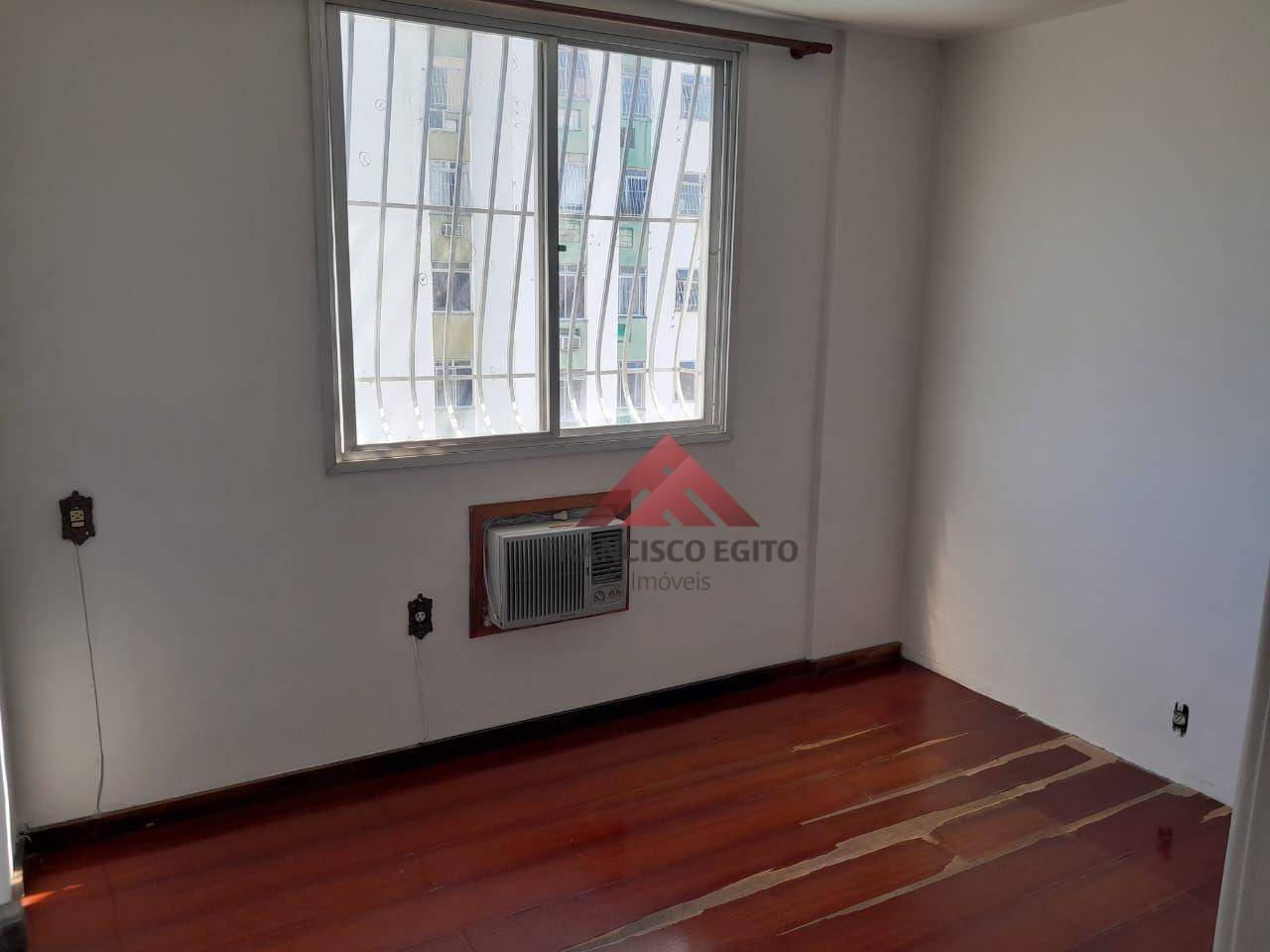 Apartamento à venda com 2 quartos, 60m² - Foto 5